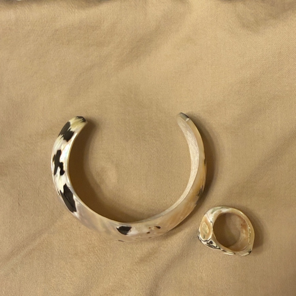Shell Bracelet/Cuff and Ring Set - Picture 2 of 3